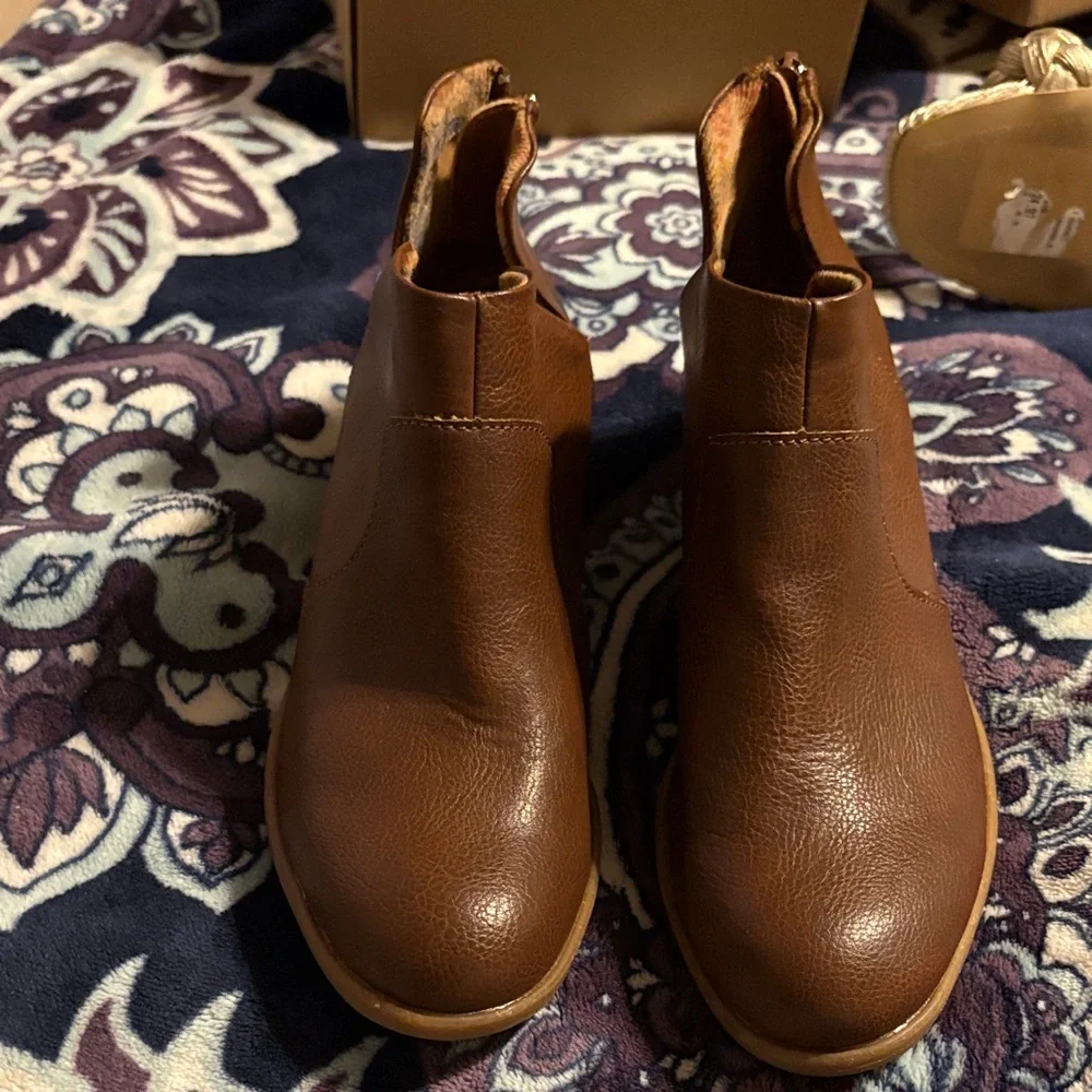 BOC Women's Brown Ankle‎ Boots 9.5 Western Basic Rodeo Outdoors Festival
